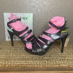 Micheal Kors | Strapped Heels